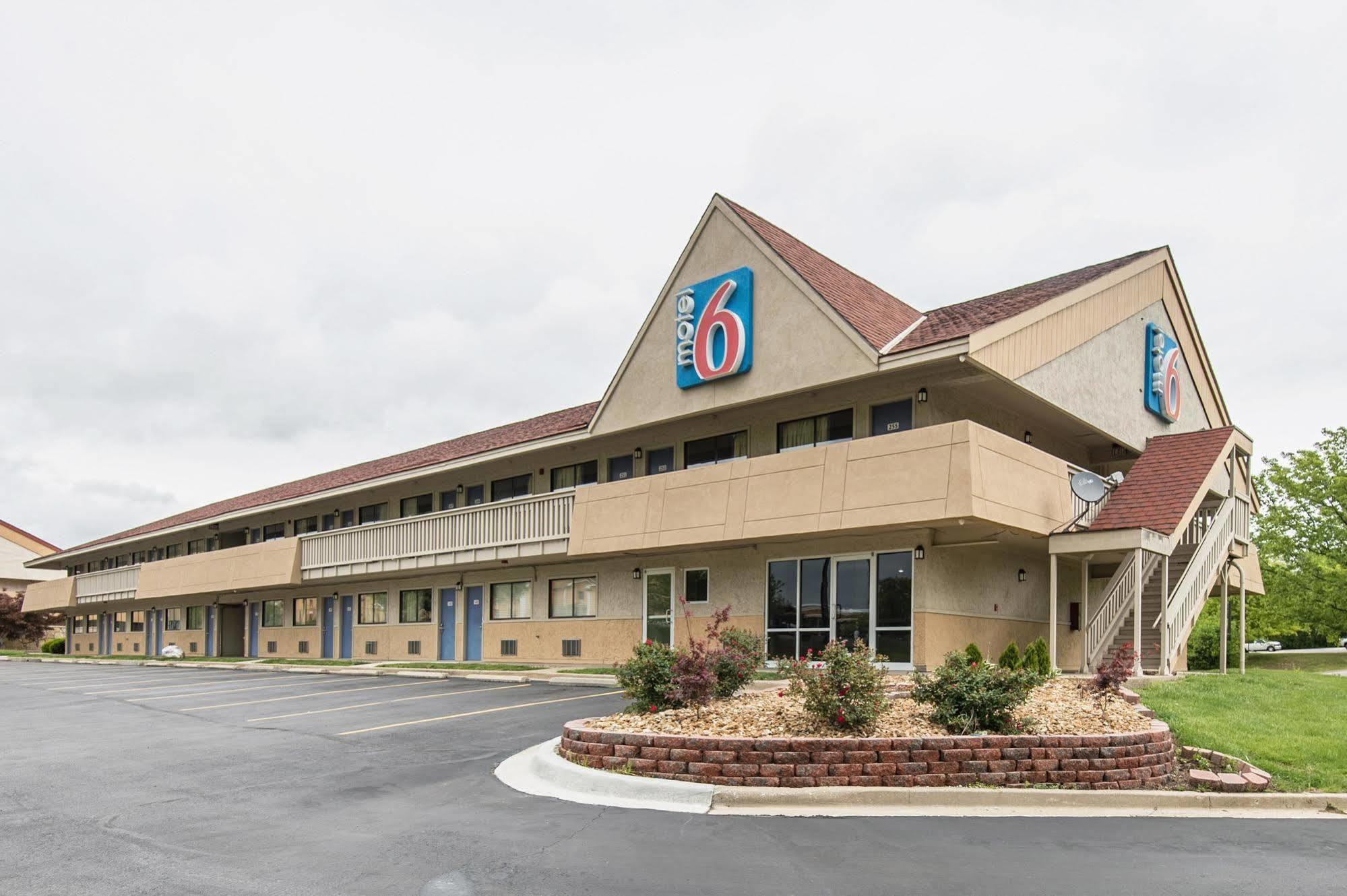 Motel 6-Overland Park, Ks ภายนอก รูปภาพ