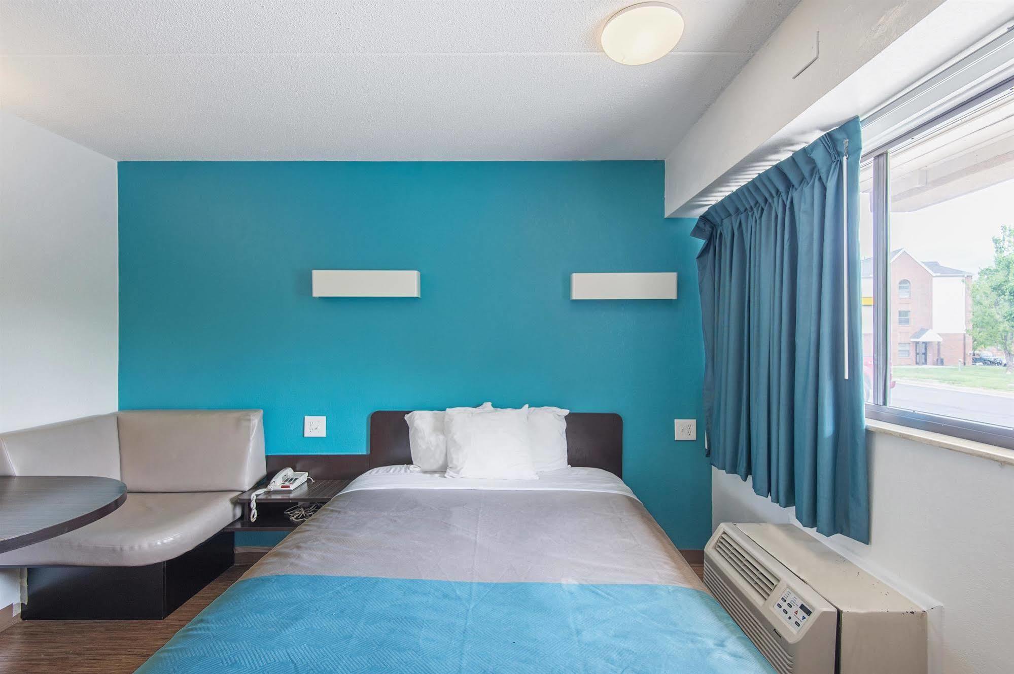 Motel 6-Overland Park, Ks ภายนอก รูปภาพ