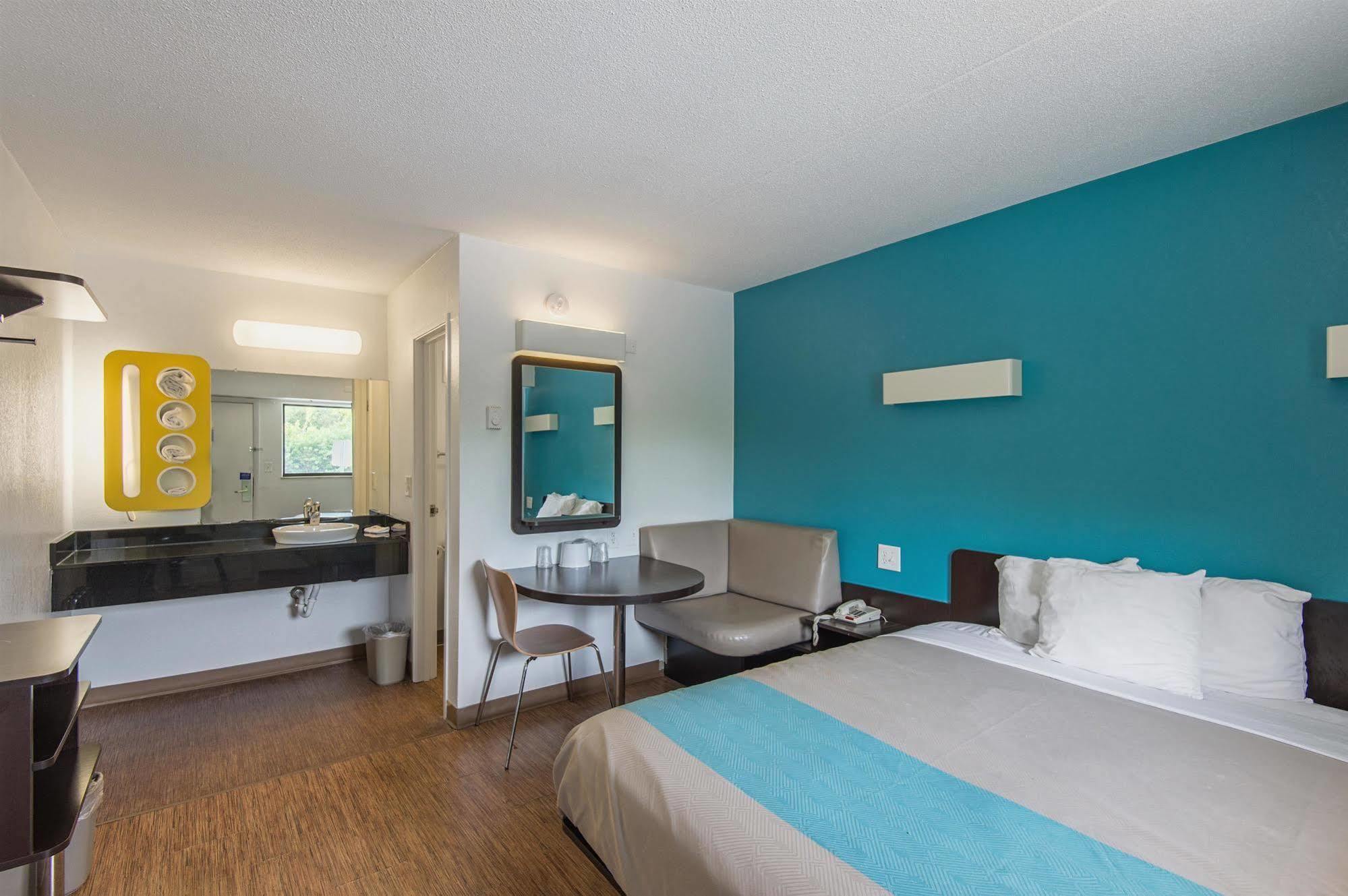 Motel 6-Overland Park, Ks ภายนอก รูปภาพ